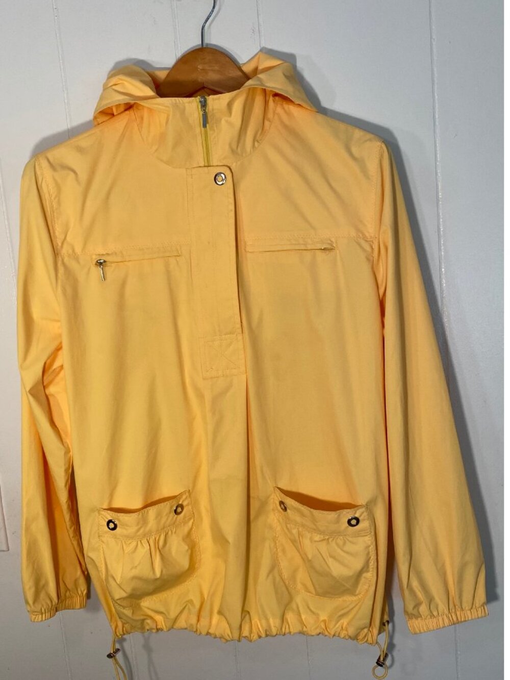 Size 1 Yellow Windbreaker / Rain Jacket w Hood & Pockets by Chico's / Zenergy